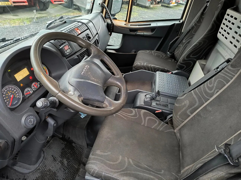 Kamion hladnjača Iveco ML 120 E18 EUROCARGO - CARRIER XARIOS 600 - LAMBERET - EURO 5: slika Kamion hladnjača Iveco ML 120 E18 EUROCARGO - CARRIER XARIOS 600 - LAMBERET - EURO 5