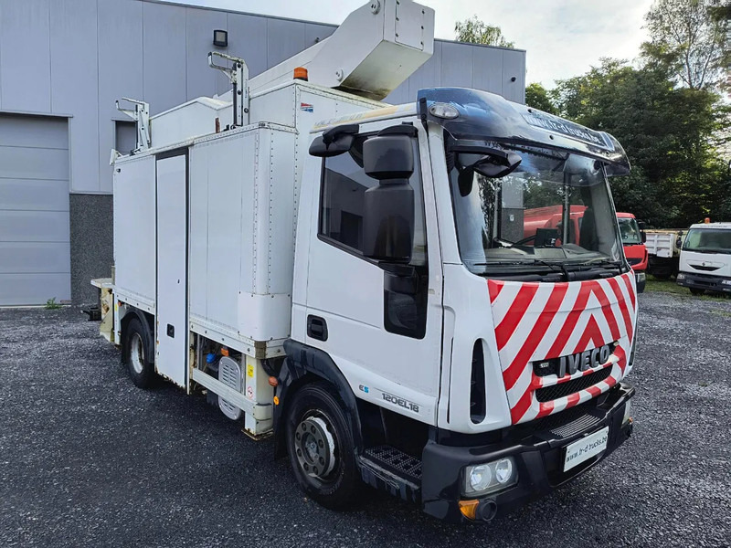 Iveco EuroCargo 120 E18 + COMET 151TAL (15 m) - Kamion: slika Iveco EuroCargo 120 E18 + COMET 151TAL (15 m) - Kamion Iveco EuroCargo 120 E18 + COMET 151TAL (15 m) - Kamion: slika Iveco EuroCargo 120 E18 + COMET 151TAL (15 m) - Kamion