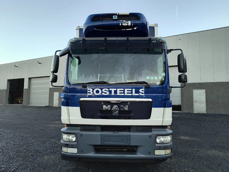 MAN TGM 18.250 2 COMPARTMENTS - 2000KG TAIL LIFT - PROBLEM COOLING UNIT - Kamion hladnjača: slika MAN TGM 18.250 2 COMPARTMENTS - 2000KG TAIL LIFT - PROBLEM COOLING UNIT - Kamion hladnjača MAN TGM 18.250 2 COMPARTMENTS - 2000KG TAIL LIFT - PROBLEM COOLING UNIT - Kamion hladnjača: slika MAN TGM 18.250 2 COMPARTMENTS - 2000KG TAIL LIFT - PROBLEM COOLING UNIT - Kamion hladnjača