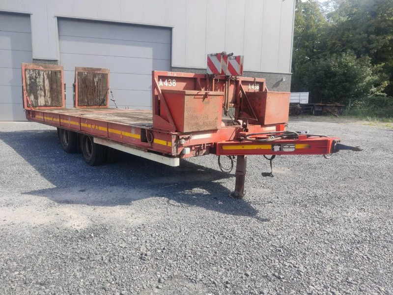 Prikolica s niskim utovarivačem MOL 2 AXLES TIPPING TRAILER WITH RAMPS: slika Prikolica s niskim utovarivačem MOL 2 AXLES TIPPING TRAILER WITH RAMPS