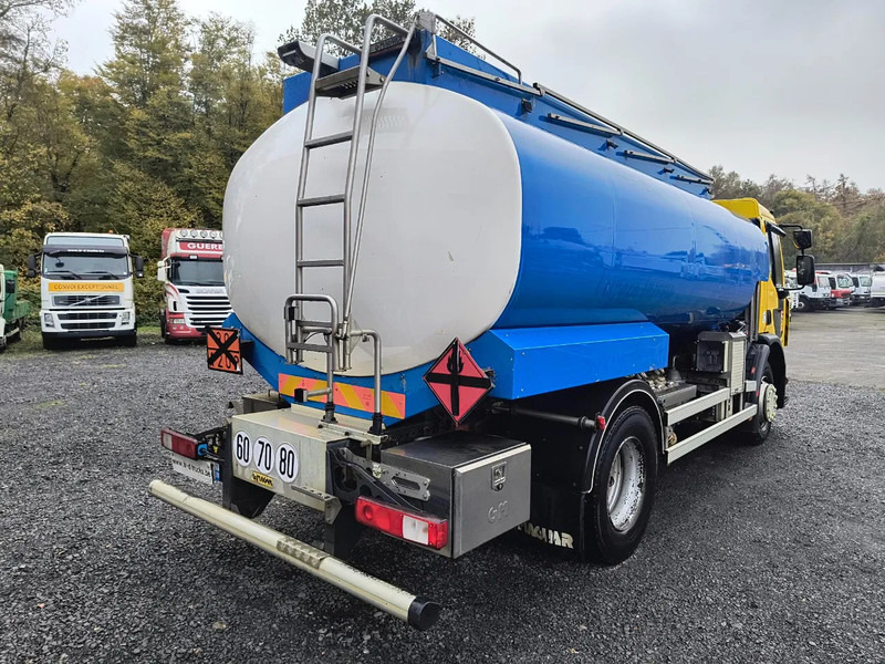 Renault Premium 270 DXI 13500L FUEL/CARBURANT - 4 COMP - Kamion cisterna: slika Renault Premium 270 DXI 13500L FUEL/CARBURANT - 4 COMP - Kamion cisterna Renault Premium 270 DXI 13500L FUEL/CARBURANT - 4 COMP - Kamion cisterna: slika Renault Premium 270 DXI 13500L FUEL/CARBURANT - 4 COMP - Kamion cisterna