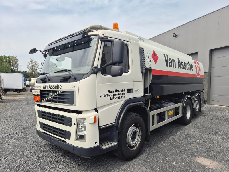 Volvo FM 400 18000L FUEL/CARBURANT - 5 COMP - ADR VALID - MANUAL - Kamion cisterna: slika Volvo FM 400 18000L FUEL/CARBURANT - 5 COMP - ADR VALID - MANUAL - Kamion cisterna Volvo FM 400 18000L FUEL/CARBURANT - 5 COMP - ADR VALID - MANUAL - Kamion cisterna: slika Volvo FM 400 18000L FUEL/CARBURANT - 5 COMP - ADR VALID - MANUAL - Kamion cisterna