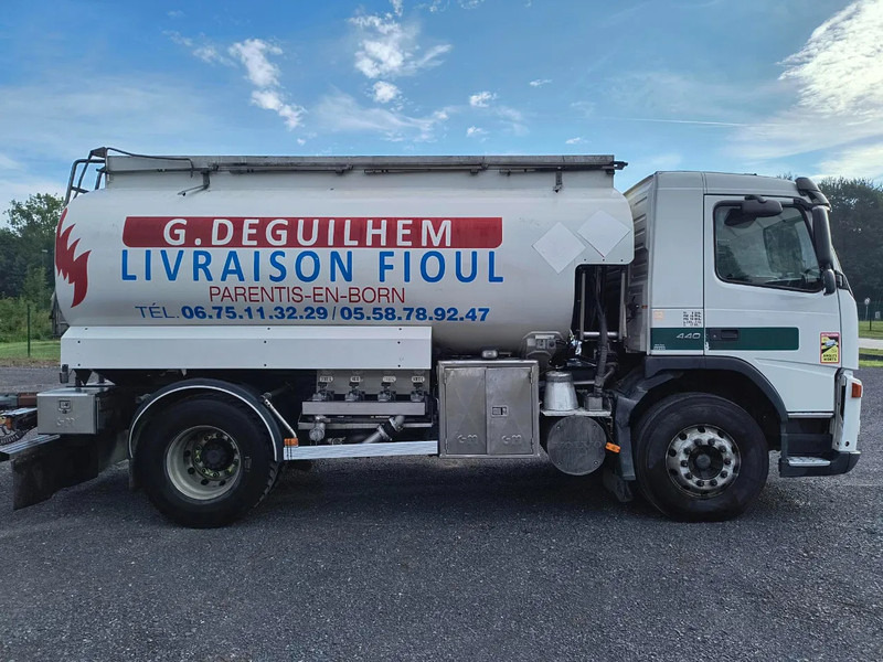 Volvo FM 440 13000L FUEL / CARBURANT - 4 COMP - Kamion cisterna: slika Volvo FM 440 13000L FUEL / CARBURANT - 4 COMP - Kamion cisterna Volvo FM 440 13000L FUEL / CARBURANT - 4 COMP - Kamion cisterna: slika Volvo FM 440 13000L FUEL / CARBURANT - 4 COMP - Kamion cisterna