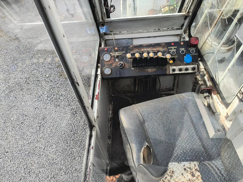 Zakup Volvo NL12 420 6x4 CRANE 60T/M - VIDEOS AVAILABLE Volvo NL12 420 6x4 CRANE 60T/M - VIDEOS AVAILABLE: slika Zakup Volvo NL12 420 6x4 CRANE 60T/M - VIDEOS AVAILABLE Volvo NL12 420 6x4 CRANE 60T/M - VIDEOS AVAILABLE