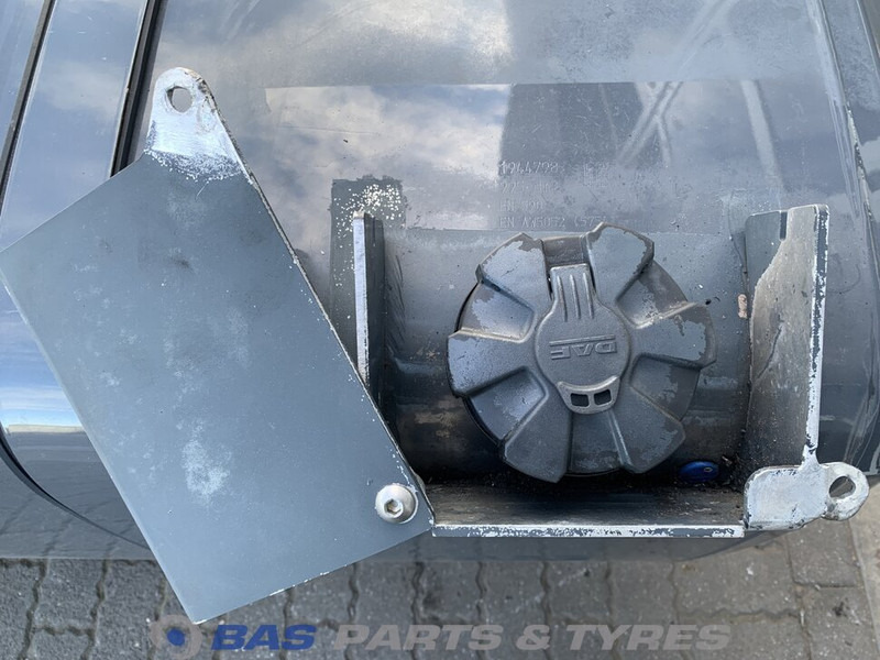 DAF Brandstoftank DAF 995 Liter 1904722 - Spremnik goriva za Kamion: slika DAF Brandstoftank DAF 995 Liter 1904722 - Spremnik goriva za Kamion DAF Brandstoftank DAF 995 Liter 1904722 - Spremnik goriva za Kamion: slika DAF Brandstoftank DAF 995 Liter 1904722 - Spremnik goriva za Kamion