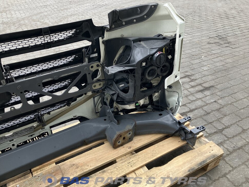 DAF XF106 - Branik za Kamion: slika DAF XF106 - Branik za Kamion DAF XF106 - Branik za Kamion: slika DAF XF106 - Branik za Kamion