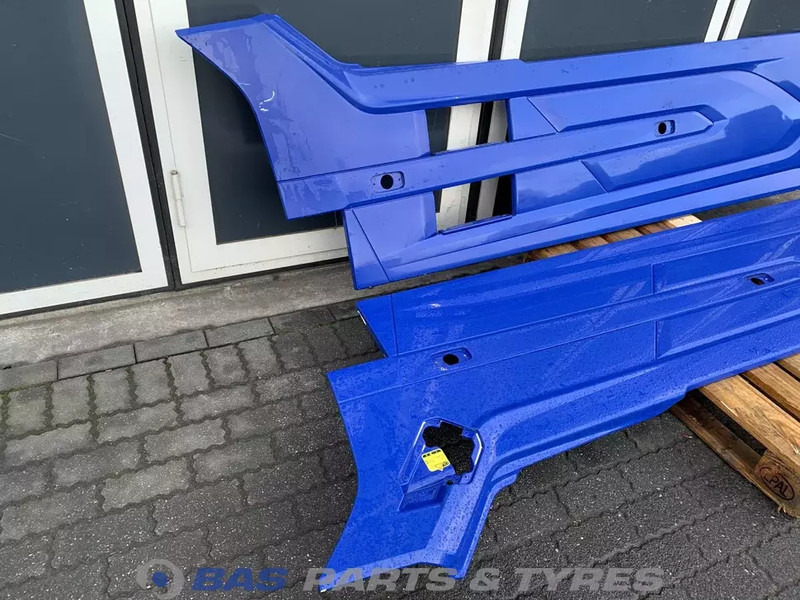 DAF XG Sideskirt Set DAF 2292740 - Karoserija i eksterijer za Kamion: slika DAF XG Sideskirt Set DAF 2292740 - Karoserija i eksterijer za Kamion DAF XG Sideskirt Set DAF 2292740 - Karoserija i eksterijer za Kamion: slika DAF XG Sideskirt Set DAF 2292740 - Karoserija i eksterijer za Kamion