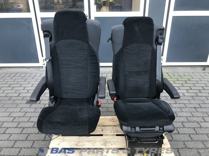 Mercedes-Benz Actros MP4 Stoelen set Mercedes A 960 910 75 01 - Sjedalo za Kamion: slika Mercedes-Benz Actros MP4 Stoelen set Mercedes A 960 910 75 01 - Sjedalo za Kamion Mercedes-Benz Actros MP4 Stoelen set Mercedes A 960 910 75 01 - Sjedalo za Kamion: slika Mercedes-Benz Actros MP4 Stoelen set Mercedes A 960 910 75 01 - Sjedalo za Kamion