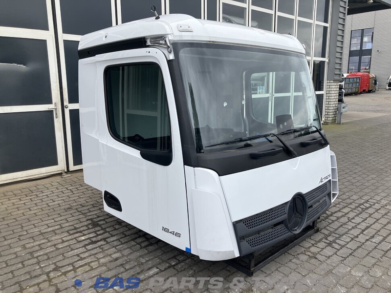 Mercedes-Benz Actros MP5 Mercedes ClassicSpace M-cab L1EH1 A 000 600 01 01 - Kabina i unutrašnjost za Kamion: slika Mercedes-Benz Actros MP5 Mercedes ClassicSpace M-cab L1EH1 A 000 600 01 01 - Kabina i unutrašnjost za Kamion Mercedes-Benz Actros MP5 Mercedes ClassicSpace M-cab L1EH1 A 000 600 01 01 - Kabina i unutrašnjost za Kamion: slika Mercedes-Benz Actros MP5 Mercedes ClassicSpace M-cab L1EH1 A 000 600 01 01 - Kabina i unutrašnjost za Kamion