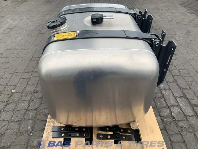 Mercedes-Benz - Spremnik goriva za Kamion: slika Mercedes-Benz - Spremnik goriva za Kamion Mercedes-Benz - Spremnik goriva za Kamion: slika Mercedes-Benz - Spremnik goriva za Kamion