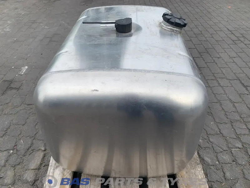 Mercedes-Benz - Spremnik goriva za Kamion: slika Mercedes-Benz - Spremnik goriva za Kamion Mercedes-Benz - Spremnik goriva za Kamion: slika Mercedes-Benz - Spremnik goriva za Kamion