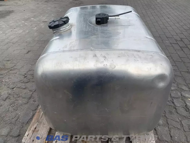 Mercedes-Benz - Spremnik goriva za Kamion: slika Mercedes-Benz - Spremnik goriva za Kamion Mercedes-Benz - Spremnik goriva za Kamion: slika Mercedes-Benz - Spremnik goriva za Kamion