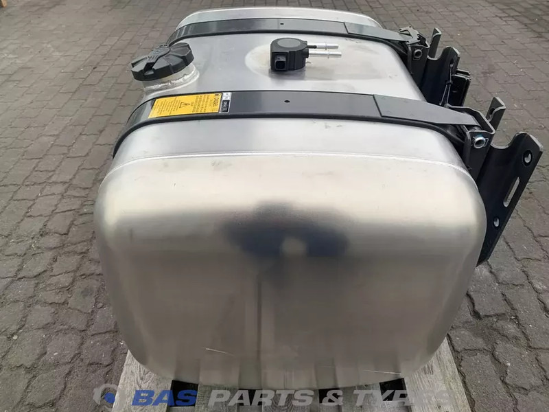 Mercedes-Benz - Spremnik goriva za Kamion: slika Mercedes-Benz - Spremnik goriva za Kamion Mercedes-Benz - Spremnik goriva za Kamion: slika Mercedes-Benz - Spremnik goriva za Kamion