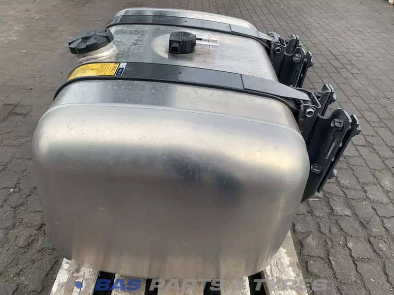 Mercedes-Benz - Spremnik goriva za Kamion: slika Mercedes-Benz - Spremnik goriva za Kamion Mercedes-Benz - Spremnik goriva za Kamion: slika Mercedes-Benz - Spremnik goriva za Kamion