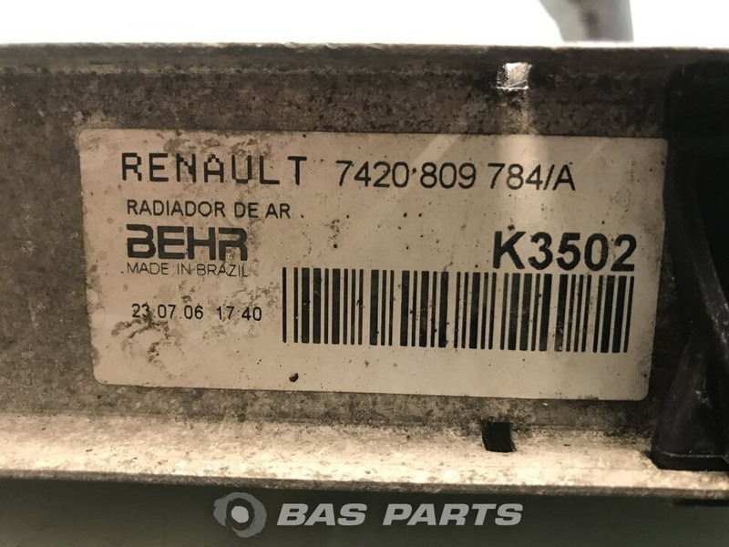 Renault Midlum Euro 4-5 - Međuhladnjak za Kamion: slika Renault Midlum Euro 4-5 - Međuhladnjak za Kamion Renault Midlum Euro 4-5 - Međuhladnjak za Kamion: slika Renault Midlum Euro 4-5 - Međuhladnjak za Kamion
