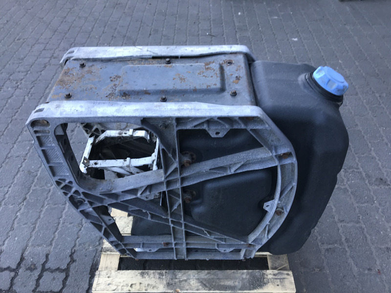 Volvo Volvo AdBlue tank 21219301 - Rezervni dijelovi za Kamion: slika Volvo Volvo AdBlue tank 21219301 - Rezervni dijelovi za Kamion Volvo Volvo AdBlue tank 21219301 - Rezervni dijelovi za Kamion: slika Volvo Volvo AdBlue tank 21219301 - Rezervni dijelovi za Kamion