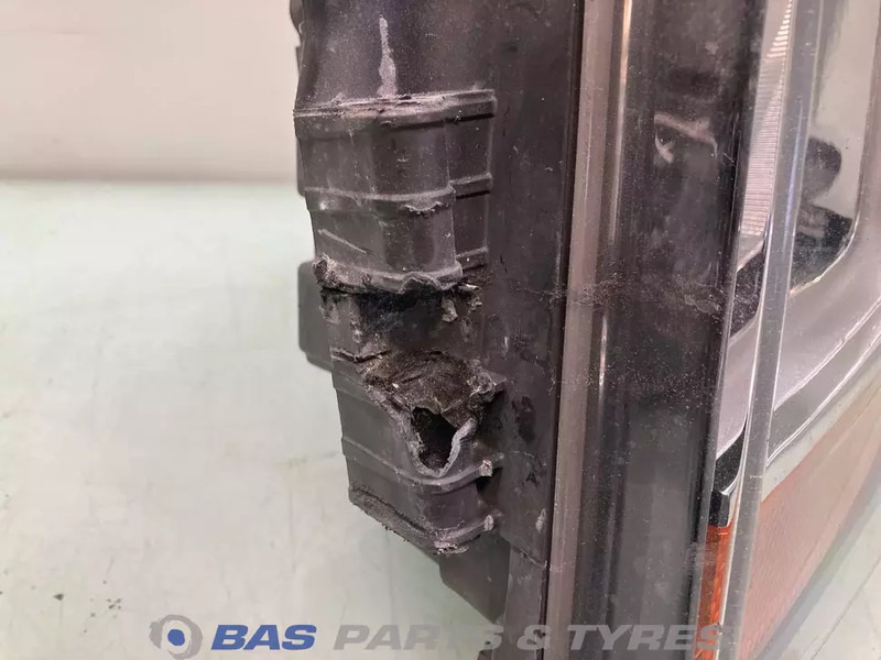 Scania - Prednja svjetla za Kamion: slika Scania - Prednja svjetla za Kamion Scania - Prednja svjetla za Kamion: slika Scania - Prednja svjetla za Kamion