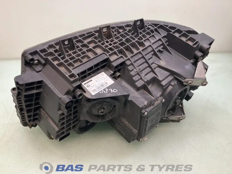 Scania - Prednja svjetla za Kamion: slika Scania - Prednja svjetla za Kamion Scania - Prednja svjetla za Kamion: slika Scania - Prednja svjetla za Kamion