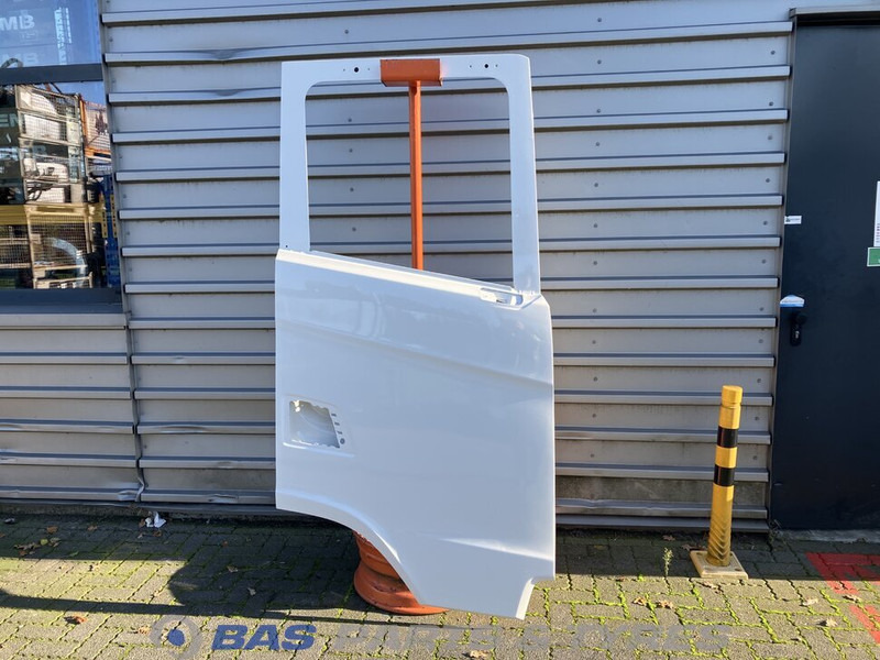 Scania S-Serie NextGen Portier Rechts Scania 2137842 - Vrata i dijelovi za Kamion: slika Scania S-Serie NextGen Portier Rechts Scania 2137842 - Vrata i dijelovi za Kamion Scania S-Serie NextGen Portier Rechts Scania 2137842 - Vrata i dijelovi za Kamion: slika Scania S-Serie NextGen Portier Rechts Scania 2137842 - Vrata i dijelovi za Kamion