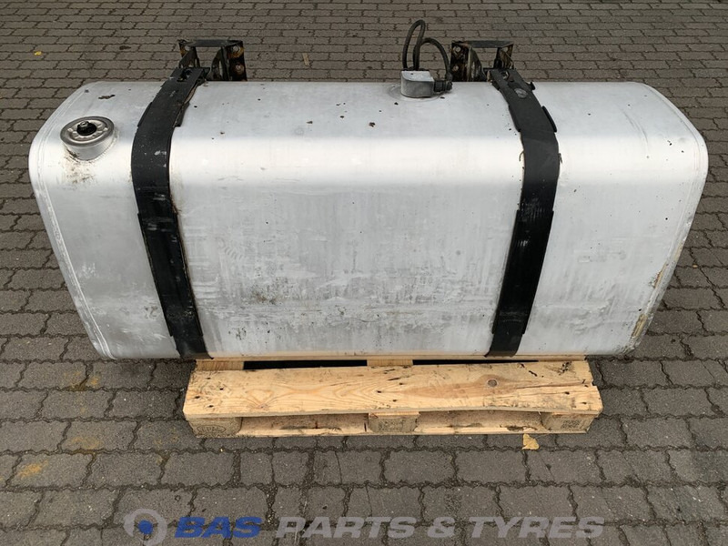 Volvo Brandstoftank Volvo 610 Liter G0000172 - Spremnik goriva za Kamion: slika Volvo Brandstoftank Volvo 610 Liter G0000172 - Spremnik goriva za Kamion Volvo Brandstoftank Volvo 610 Liter G0000172 - Spremnik goriva za Kamion: slika Volvo Brandstoftank Volvo 610 Liter G0000172 - Spremnik goriva za Kamion