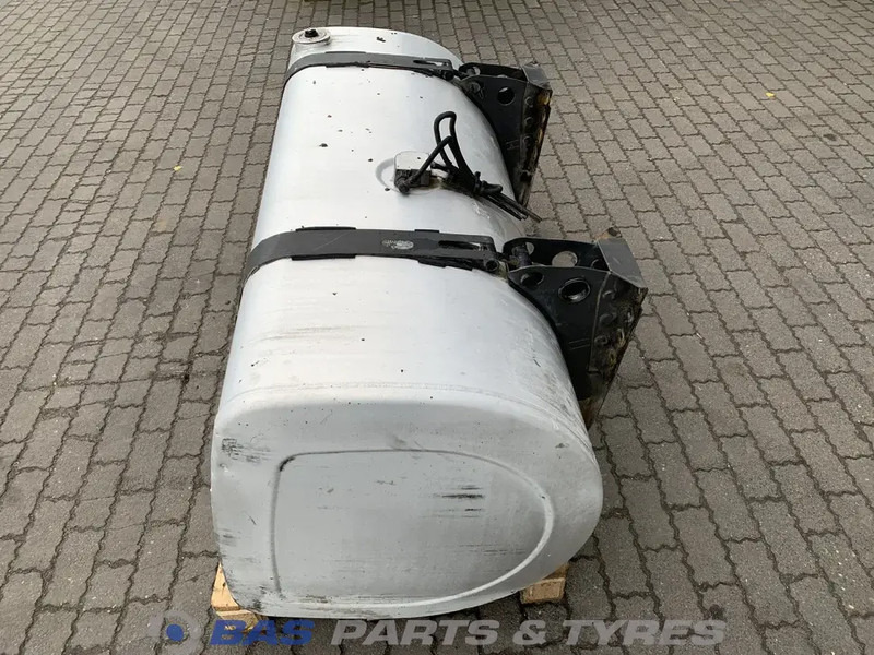 Volvo Brandstoftank Volvo 610 Liter G0000172 - Spremnik goriva za Kamion: slika Volvo Brandstoftank Volvo 610 Liter G0000172 - Spremnik goriva za Kamion Volvo Brandstoftank Volvo 610 Liter G0000172 - Spremnik goriva za Kamion: slika Volvo Brandstoftank Volvo 610 Liter G0000172 - Spremnik goriva za Kamion