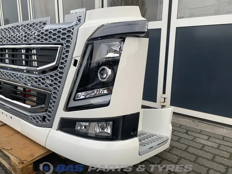 Volvo FH4 Bumper Volvo 82492251 - Branik za Kamion: slika Volvo FH4 Bumper Volvo 82492251 - Branik za Kamion Volvo FH4 Bumper Volvo 82492251 - Branik za Kamion: slika Volvo FH4 Bumper Volvo 82492251 - Branik za Kamion