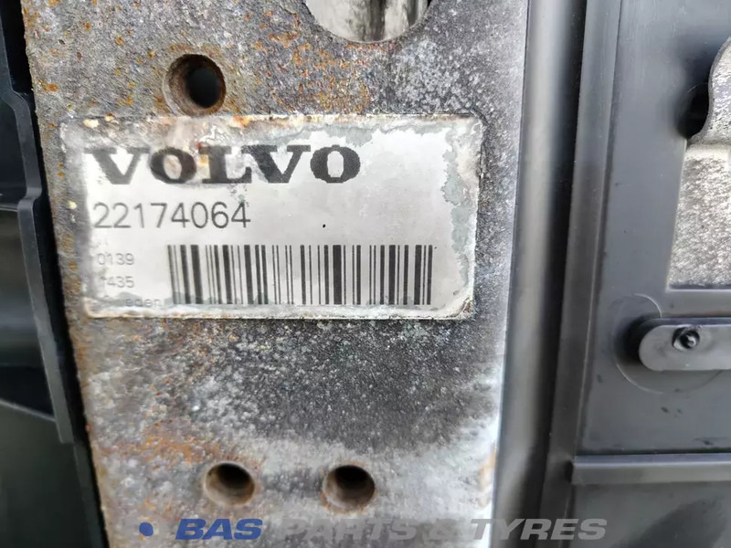 Volvo FH4 - Hladnjak za Kamion: slika Volvo FH4 - Hladnjak za Kamion Volvo FH4 - Hladnjak za Kamion: slika Volvo FH4 - Hladnjak za Kamion