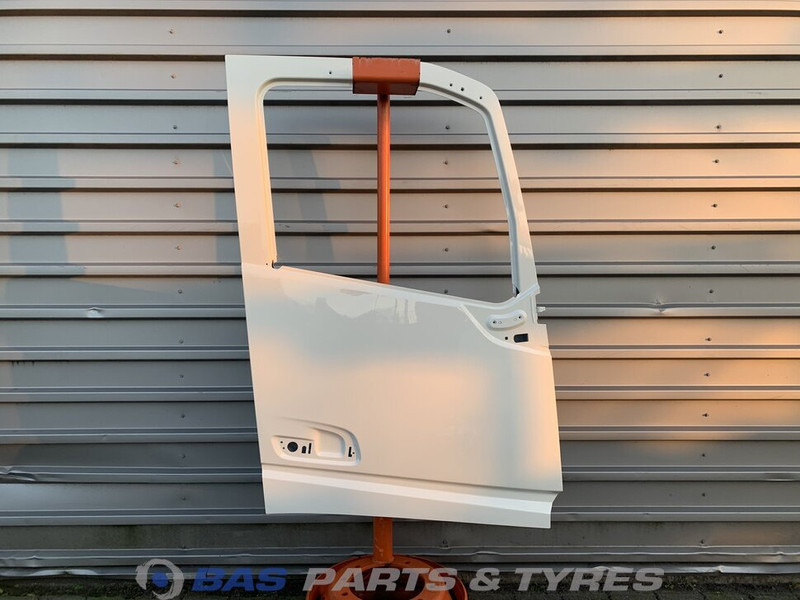 Volvo FH4 Portier Rechts Volvo 82183386 - Vrata i dijelovi za Kamion: slika Volvo FH4 Portier Rechts Volvo 82183386 - Vrata i dijelovi za Kamion Volvo FH4 Portier Rechts Volvo 82183386 - Vrata i dijelovi za Kamion: slika Volvo FH4 Portier Rechts Volvo 82183386 - Vrata i dijelovi za Kamion