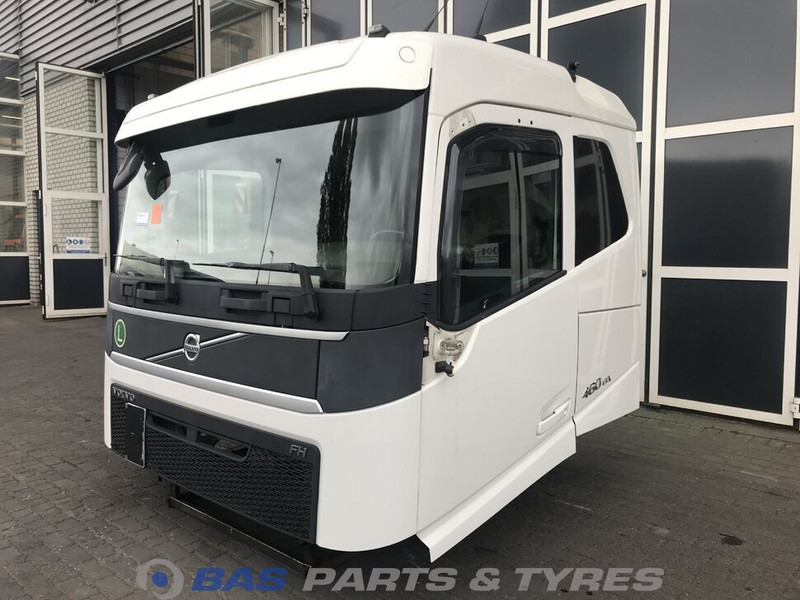 Volvo FH4 Volvo Sleeper Cab L2H1 82271553 - Kabina i unutrašnjost za Kamion: slika Volvo FH4 Volvo Sleeper Cab L2H1 82271553 - Kabina i unutrašnjost za Kamion Volvo FH4 Volvo Sleeper Cab L2H1 82271553 - Kabina i unutrašnjost za Kamion: slika Volvo FH4 Volvo Sleeper Cab L2H1 82271553 - Kabina i unutrašnjost za Kamion