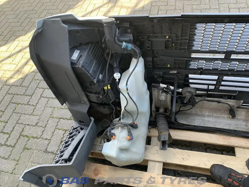 Volvo FM5 Bumper Volvo 84407376 - Branik za Kamion: slika Volvo FM5 Bumper Volvo 84407376 - Branik za Kamion Volvo FM5 Bumper Volvo 84407376 - Branik za Kamion: slika Volvo FM5 Bumper Volvo 84407376 - Branik za Kamion