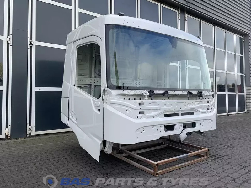 Volvo FM5 Volvo Day Cab L1H1 84234868 - Kabina i unutrašnjost za Kamion: slika Volvo FM5 Volvo Day Cab L1H1 84234868 - Kabina i unutrašnjost za Kamion Volvo FM5 Volvo Day Cab L1H1 84234868 - Kabina i unutrašnjost za Kamion: slika Volvo FM5 Volvo Day Cab L1H1 84234868 - Kabina i unutrašnjost za Kamion