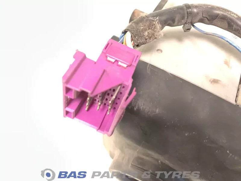 Webasto Universeel Standkachel 20383404 - Grijanje/ Ventilacija za Kamion: slika Webasto Universeel Standkachel 20383404 - Grijanje/ Ventilacija za Kamion Webasto Universeel Standkachel 20383404 - Grijanje/ Ventilacija za Kamion: slika Webasto Universeel Standkachel 20383404 - Grijanje/ Ventilacija za Kamion