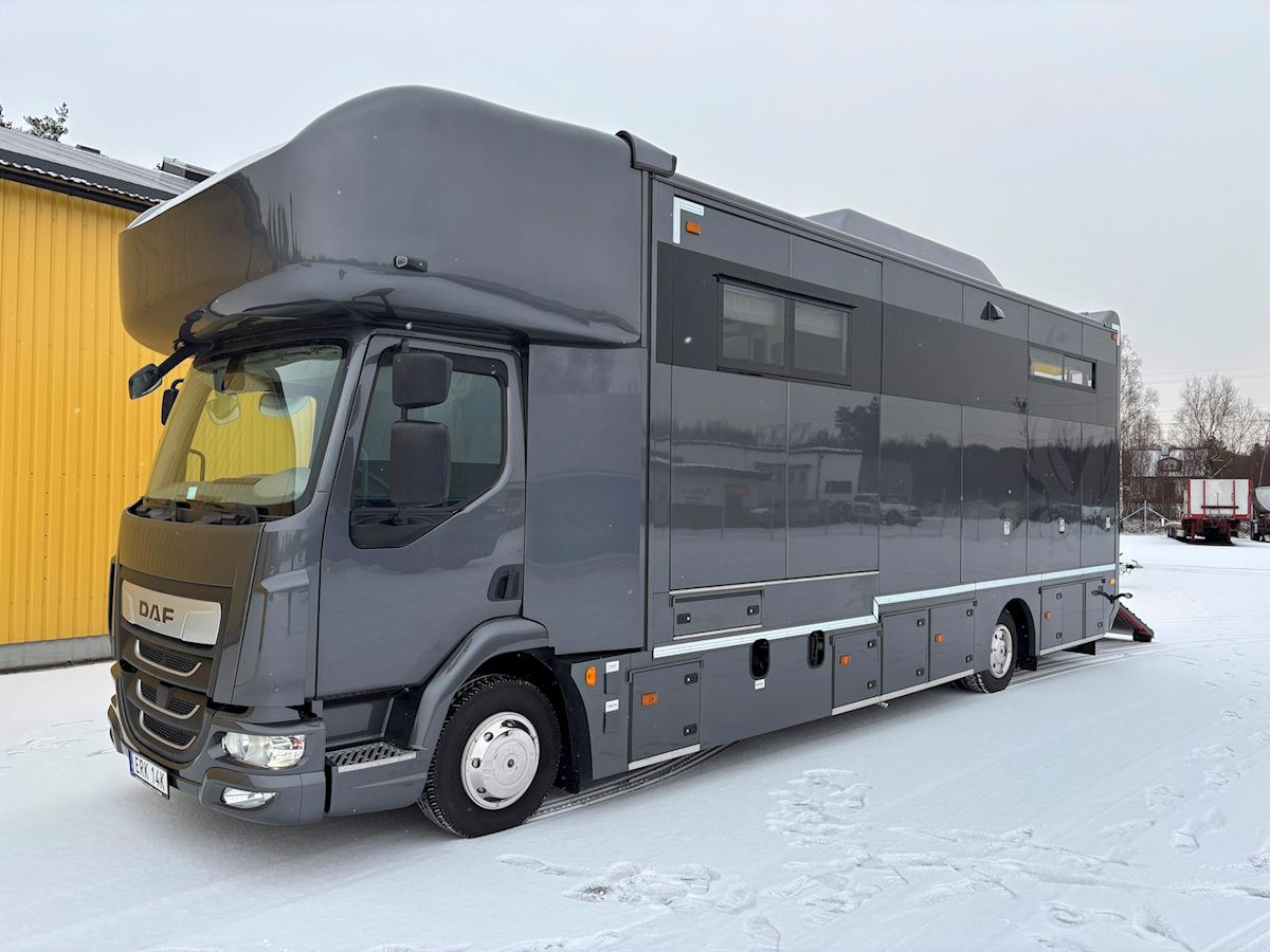 DAF Lehel horsebox 210 LF - Kamion za prijevoz konja: slika DAF Lehel horsebox 210 LF - Kamion za prijevoz konja DAF Lehel horsebox 210 LF - Kamion za prijevoz konja: slika DAF Lehel horsebox 210 LF - Kamion za prijevoz konja