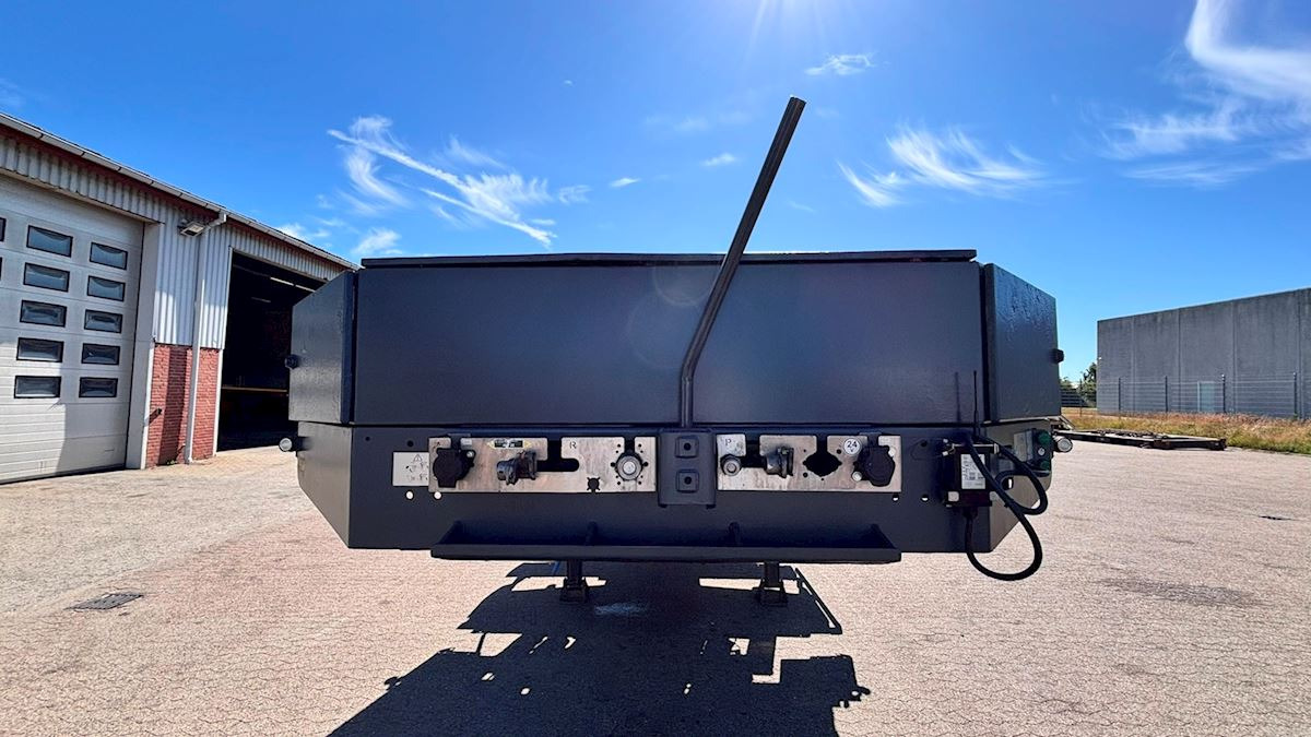 Goldhofer STZ-MPA-5 - Poluprikolica s niskim utovarivačem: slika Goldhofer STZ-MPA-5 - Poluprikolica s niskim utovarivačem Goldhofer STZ-MPA-5 - Poluprikolica s niskim utovarivačem: slika Goldhofer STZ-MPA-5 - Poluprikolica s niskim utovarivačem