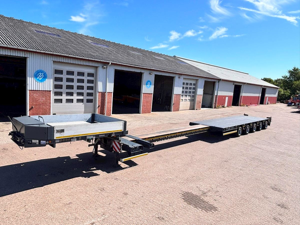 Goldhofer STZ-MPA-5 - Poluprikolica s niskim utovarivačem: slika Goldhofer STZ-MPA-5 - Poluprikolica s niskim utovarivačem Goldhofer STZ-MPA-5 - Poluprikolica s niskim utovarivačem: slika Goldhofer STZ-MPA-5 - Poluprikolica s niskim utovarivačem