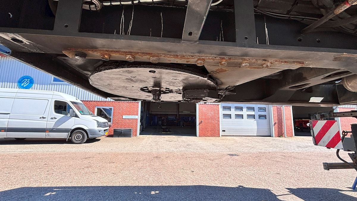 Goldhofer STZ-MPA-5 - Poluprikolica s niskim utovarivačem: slika Goldhofer STZ-MPA-5 - Poluprikolica s niskim utovarivačem Goldhofer STZ-MPA-5 - Poluprikolica s niskim utovarivačem: slika Goldhofer STZ-MPA-5 - Poluprikolica s niskim utovarivačem