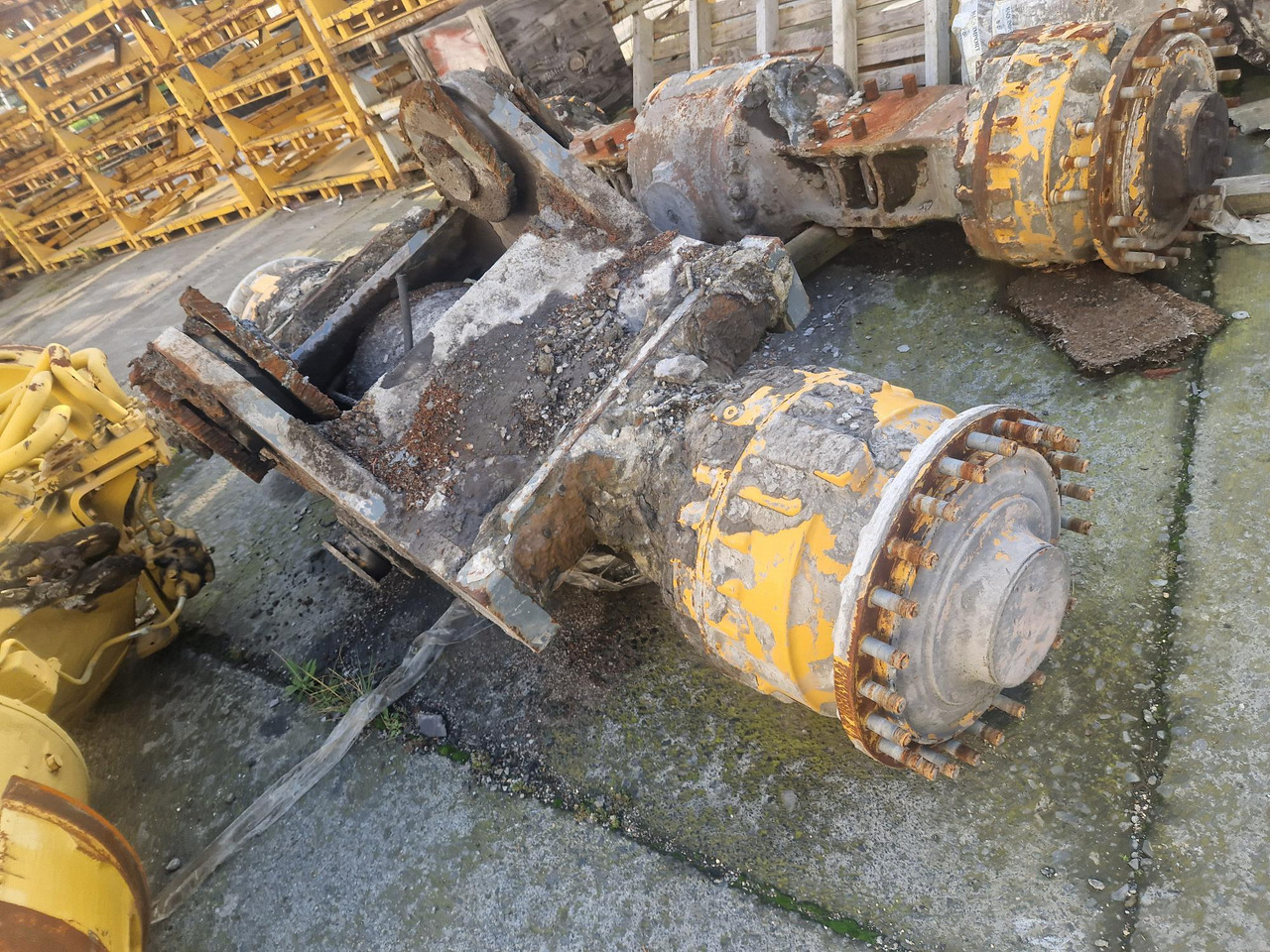 EJE DELANTERO Y TRASERO LIEBHERR L586 (2012) - Osovina i dijelovi za Građevinski strojevi: slika EJE DELANTERO Y TRASERO LIEBHERR L586 (2012) - Osovina i dijelovi za Građevinski strojevi EJE DELANTERO Y TRASERO LIEBHERR L586 (2012) - Osovina i dijelovi za Građevinski strojevi: slika EJE DELANTERO Y TRASERO LIEBHERR L586 (2012) - Osovina i dijelovi za Građevinski strojevi