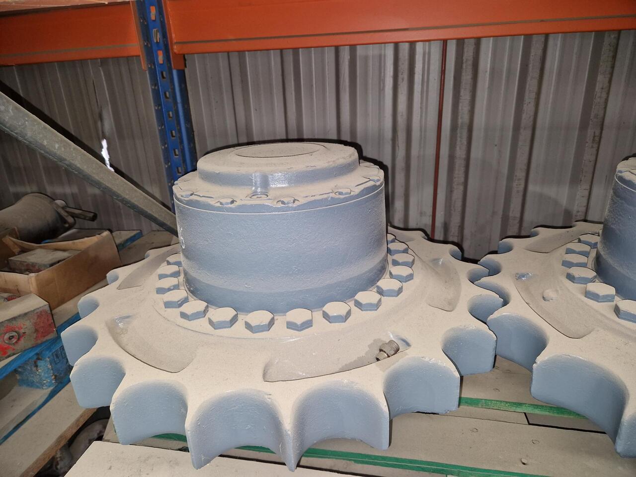 Mando final O&K RH16 - Reduktor pogona za Bager: slika Mando final O&K RH16 - Reduktor pogona za Bager Mando final O&K RH16 - Reduktor pogona za Bager: slika Mando final O&K RH16 - Reduktor pogona za Bager