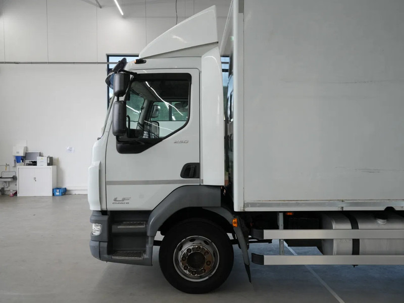 Kamion sandučar DAF LF 250 FA 12t, Gesloten Bak, Laadklep 1,5t, New Tacho: slika Kamion sandučar DAF LF 250 FA 12t, Gesloten Bak, Laadklep 1,5t, New Tacho