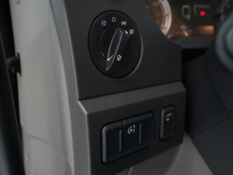 Kamion sandučar DAF LF 250 FA 12t, Gesloten Bak, Laadklep 1,5t, New Tacho: slika Kamion sandučar DAF LF 250 FA 12t, Gesloten Bak, Laadklep 1,5t, New Tacho