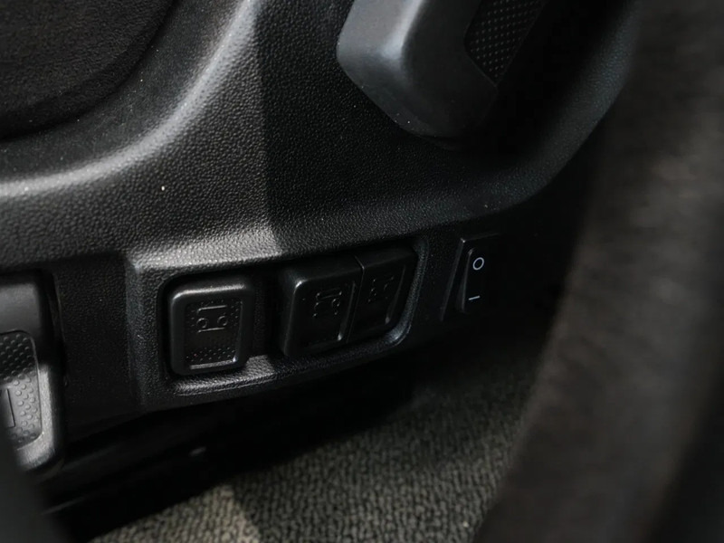 Kamion sandučar DAF LF 250 FA 12t, Gesloten Bak, Laadklep 1,5t, New Tacho: slika Kamion sandučar DAF LF 250 FA 12t, Gesloten Bak, Laadklep 1,5t, New Tacho