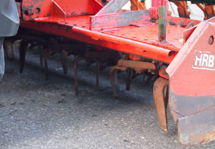Kombajn i sijačica Agregat uprawowo-siewny Amazone HRB 301 I D9-30 2005 Agregat uprawowo siewny KUHN AMAZONE szerokość robocza 3m: slika Kombajn i sijačica Agregat uprawowo-siewny Amazone HRB 301 I D9-30 2005 Agregat uprawowo siewny KUHN AMAZONE szerokość robocza 3m