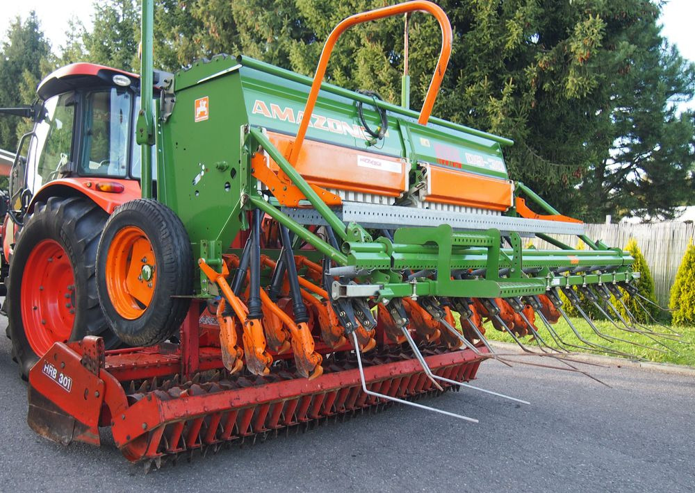 Kombajn i sijačica Agregat uprawowo-siewny Amazone HRB 301 I D9-30 2005 Agregat uprawowo siewny KUHN AMAZONE szerokość robocza 3m: slika Kombajn i sijačica Agregat uprawowo-siewny Amazone HRB 301 I D9-30 2005 Agregat uprawowo siewny KUHN AMAZONE szerokość robocza 3m