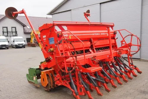 Agregat uprawowo-siewny Kuhn KE303 i INTEGRA 3000 2009 Agrebat uprawowo siewny, brona aktywna AMAZONE i KUHN - Kombajn i sijačica: slika Agregat uprawowo-siewny Kuhn KE303 i INTEGRA 3000 2009 Agrebat uprawowo siewny, brona aktywna AMAZONE i KUHN - Kombajn i sijačica Agregat uprawowo-siewny Kuhn KE303 i INTEGRA 3000 2009 Agrebat uprawowo siewny, brona aktywna AMAZONE i KUHN - Kombajn i sijačica: slika Agregat uprawowo-siewny Kuhn KE303 i INTEGRA 3000 2009 Agrebat uprawowo siewny, brona aktywna AMAZONE i KUHN - Kombajn i sijačica