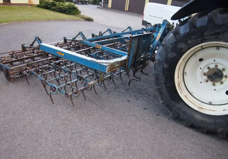 Agregat uprawowy Rabe Werk szerokość robocza 4,7m - Oprema za obradu tla: slika Agregat uprawowy Rabe Werk szerokość robocza 4,7m - Oprema za obradu tla Agregat uprawowy Rabe Werk szerokość robocza 4,7m - Oprema za obradu tla: slika Agregat uprawowy Rabe Werk szerokość robocza 4,7m - Oprema za obradu tla