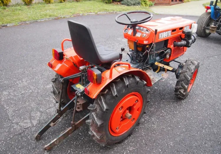 Ciągnik Kubota B6100 1995 4x4 - Traktor: slika  Ciągnik Kubota B6100 1995 4x4 - Traktor Ciągnik Kubota B6100 1995 4x4 - Traktor: slika  Ciągnik Kubota B6100 1995 4x4 - Traktor
