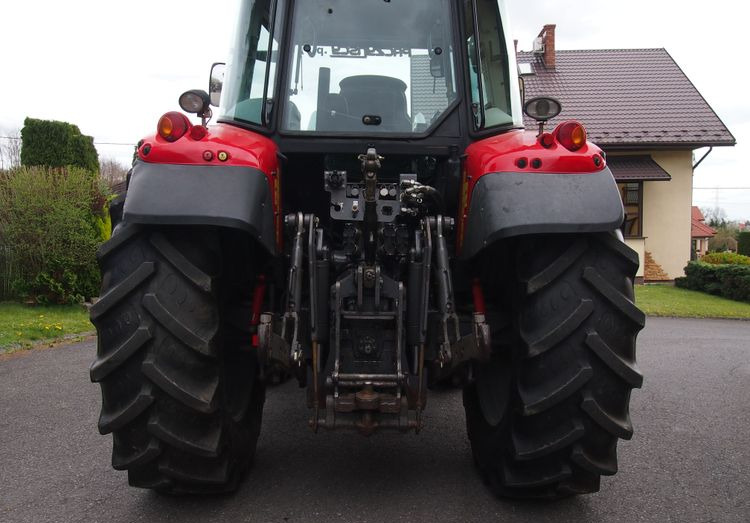 Traktor Ciągnik Massey Ferguson MF 6455 Dyna6 2013 Ciągnik rolniczy Massey Ferguson z Ładowaczem i TUZ-em: slika Traktor Ciągnik Massey Ferguson MF 6455 Dyna6 2013 Ciągnik rolniczy Massey Ferguson z Ładowaczem i TUZ-em