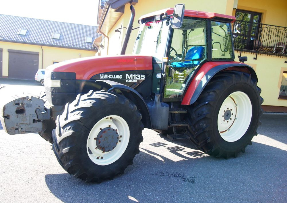 Ciągnik New Holland NH M 135 1998 NEW HOLLAND TM M135 - Traktor: slika Ciągnik New Holland NH M 135 1998 NEW HOLLAND TM M135 - Traktor Ciągnik New Holland NH M 135 1998 NEW HOLLAND TM M135 - Traktor: slika Ciągnik New Holland NH M 135 1998 NEW HOLLAND TM M135 - Traktor