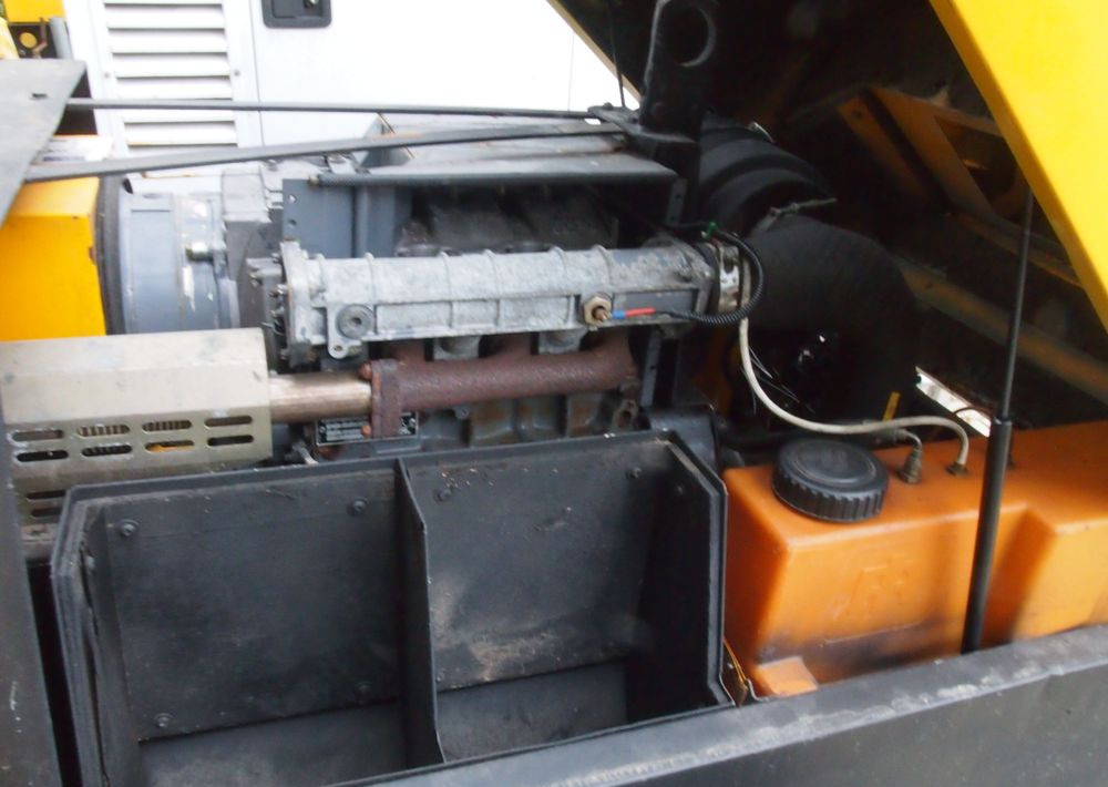 Kompresor Ingersoll Rand IR P130WD 2000 Kompresor Ingersoll Rand P130WD 30 kW - Zračni kompresor: slika  Kompresor Ingersoll Rand IR P130WD 2000 Kompresor Ingersoll Rand P130WD 30 kW - Zračni kompresor Kompresor Ingersoll Rand IR P130WD 2000 Kompresor Ingersoll Rand P130WD 30 kW - Zračni kompresor: slika  Kompresor Ingersoll Rand IR P130WD 2000 Kompresor Ingersoll Rand P130WD 30 kW - Zračni kompresor