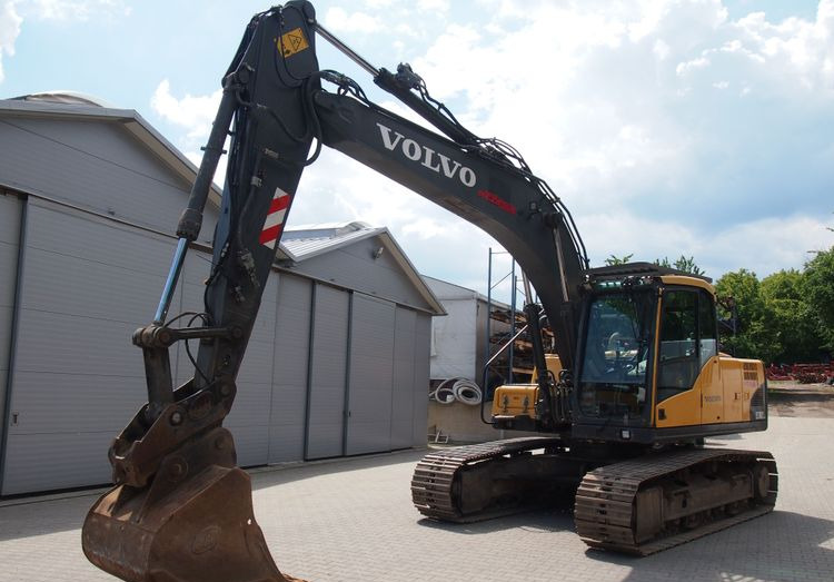 Koparka gąsienicowa Volvo EC180CL 2008 KOPARKA VOLVO - Bager gusjeničar: slika Koparka gąsienicowa Volvo EC180CL 2008 KOPARKA VOLVO - Bager gusjeničar Koparka gąsienicowa Volvo EC180CL 2008 KOPARKA VOLVO - Bager gusjeničar: slika Koparka gąsienicowa Volvo EC180CL 2008 KOPARKA VOLVO - Bager gusjeničar